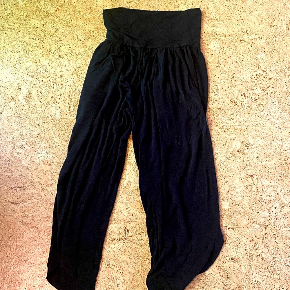 NWOT SLIGHTLY BUDDHA YOGA JOGGERS